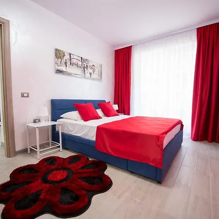 Mamaia By Alz Năvodari