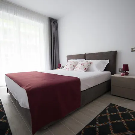 Apartment Mamaia By Alz