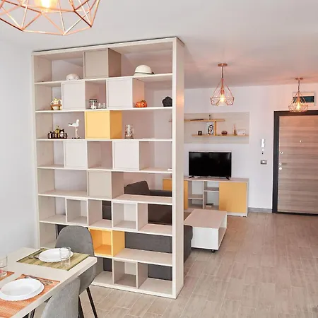 Mamaia By Alz Apartment