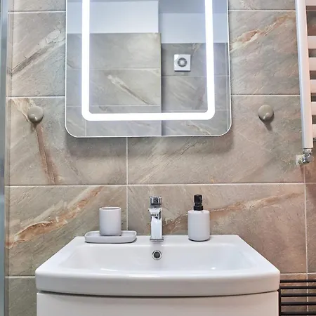 Mamaia By Alz Năvodari