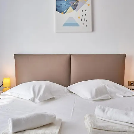 Mamaia By Alz * Năvodari