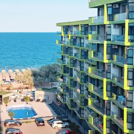 Apartment Mamaia By Alz Navodari